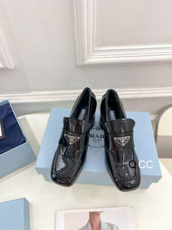 Picture of Prada Shoes _SKUPradasz35-407CM2CXC090919158
